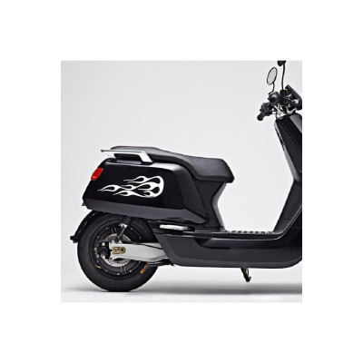 Alevli Sticker - Araba, Motorsiklet, Kask, Laptop, Cam 2 Adet